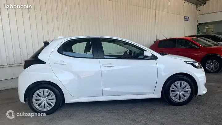Toyota Yaris 2022 photo 4
