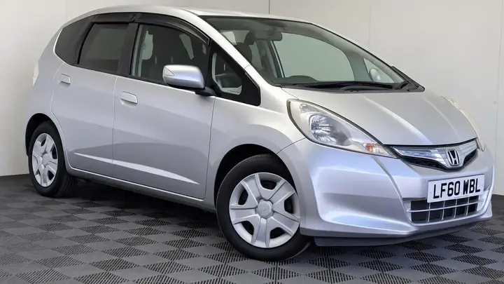 Honda Jazz 2011 photo 2