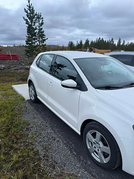 Volkswagen Polo 2011 photo 5