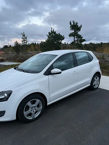 Volkswagen Polo 2011 photo 2