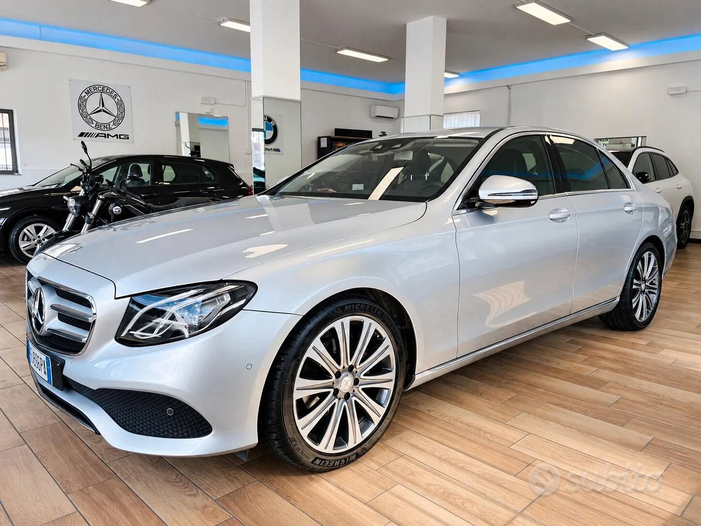 Mercedes-Benz E 220