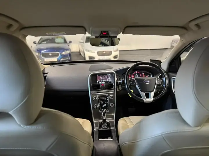 Volvo Xc60 2015 photo 2