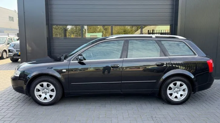 Audi A4 Avant 2004 photo 3