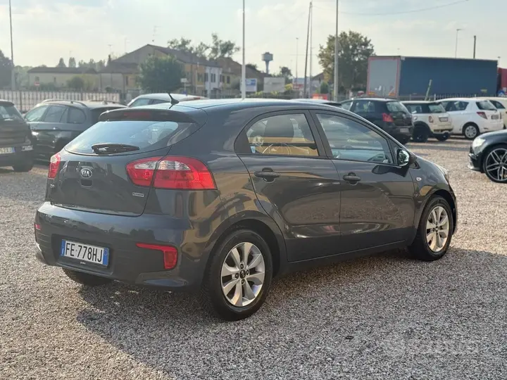 Kia Rio 2016 photo 5