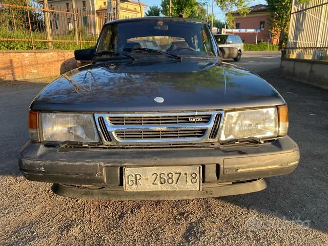 Saab 900 1990 photo 2