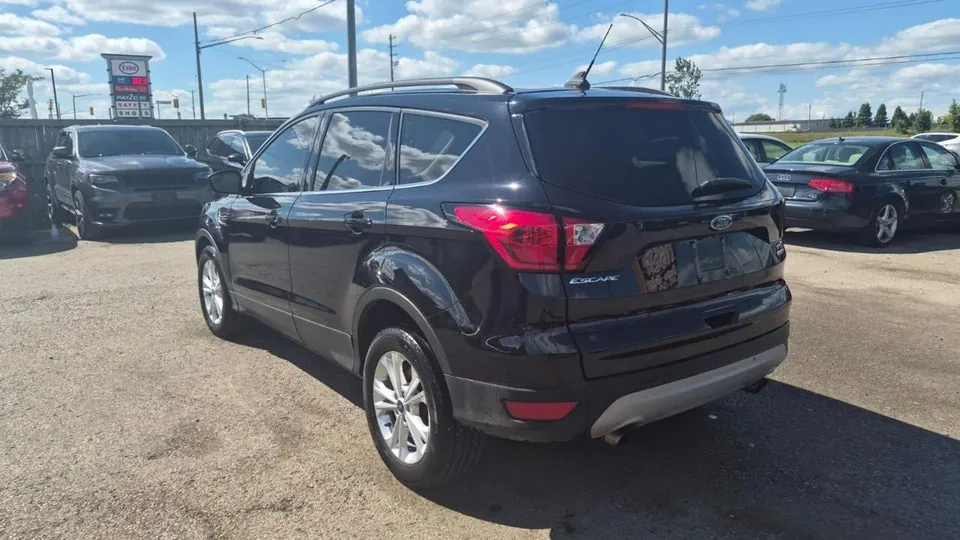 Ford Escape 2019 photo 3