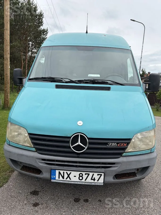 Mercedes-Benz Sprinter 2001 photo 2