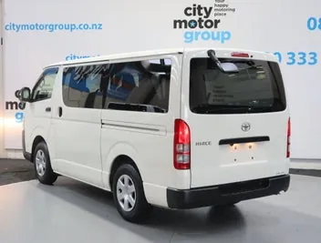 Toyota Hiace 2022 photo 3