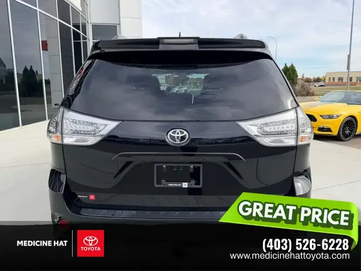 Toyota Sienna 2019 photo 3
