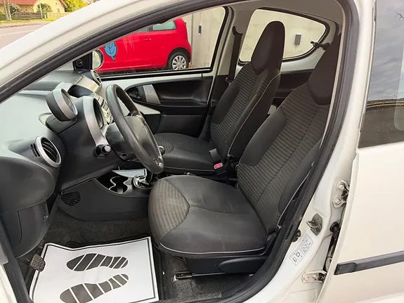 Peugeot 107 2014 photo 5