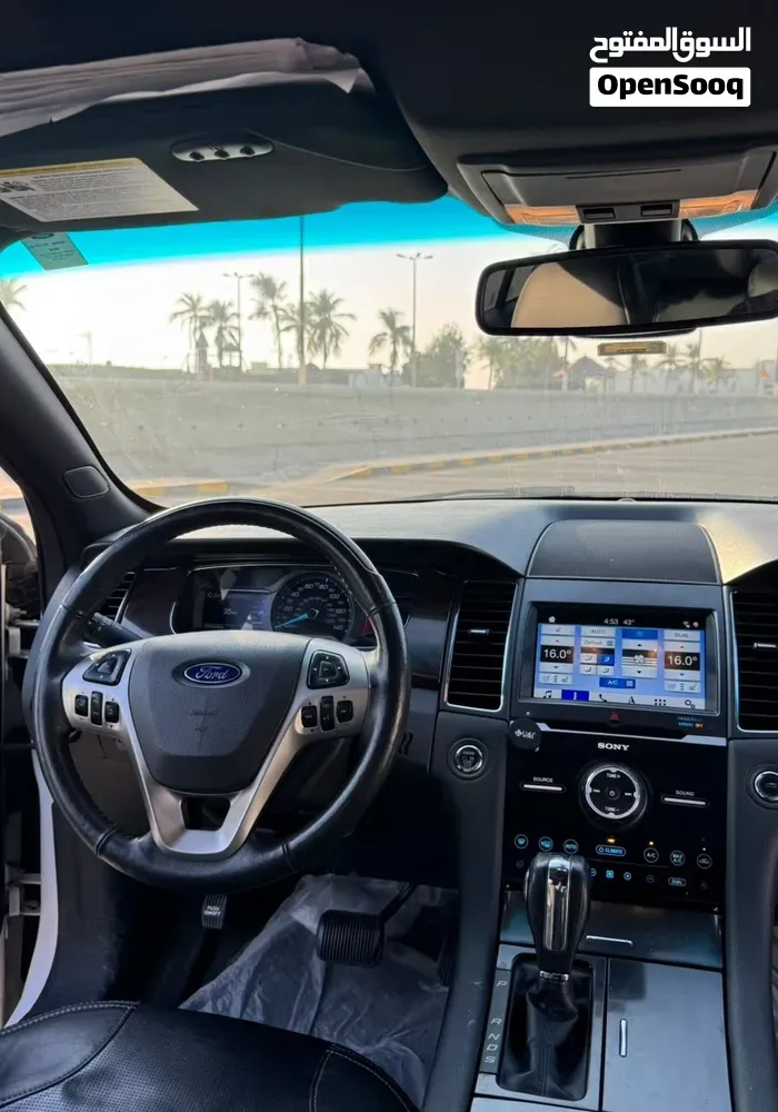 Ford Taurus 2018 photo 3