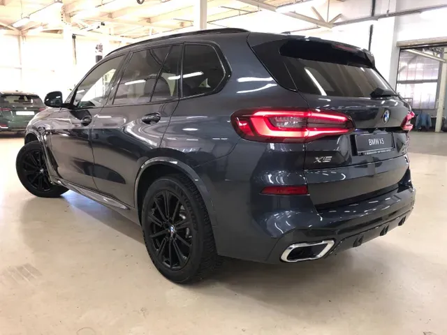 BMW X5 2021 photo 2