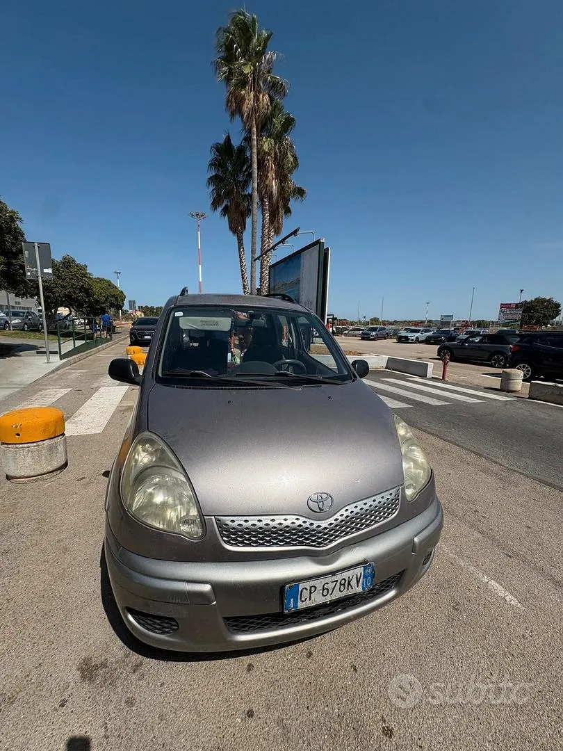 Toyota Yaris Verso 2004 photo 3