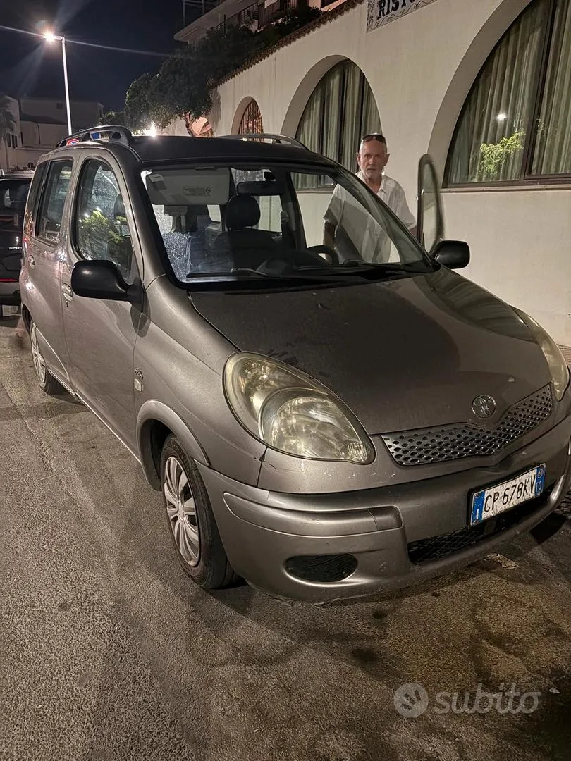 Toyota Yaris Verso