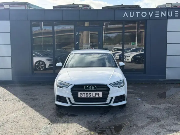 Audi A3 2016 photo 2