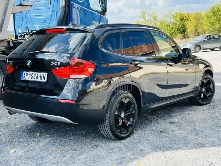 BMW X1 2010 photo 2