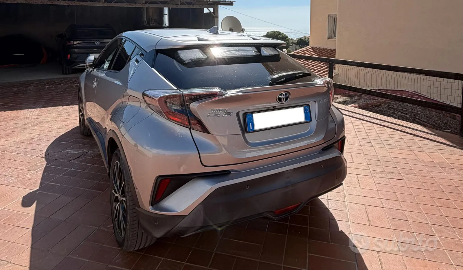 Toyota C-Hr 2017 photo 3