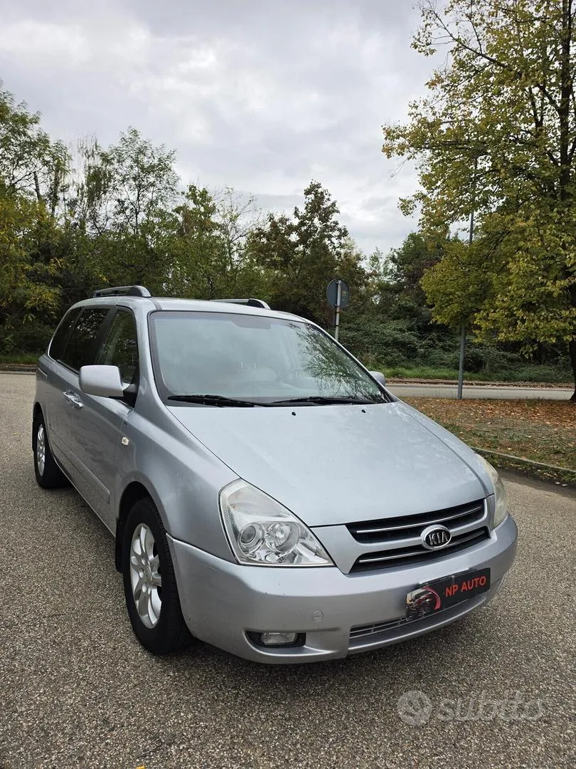 Kia Carnival 2006 photo 4