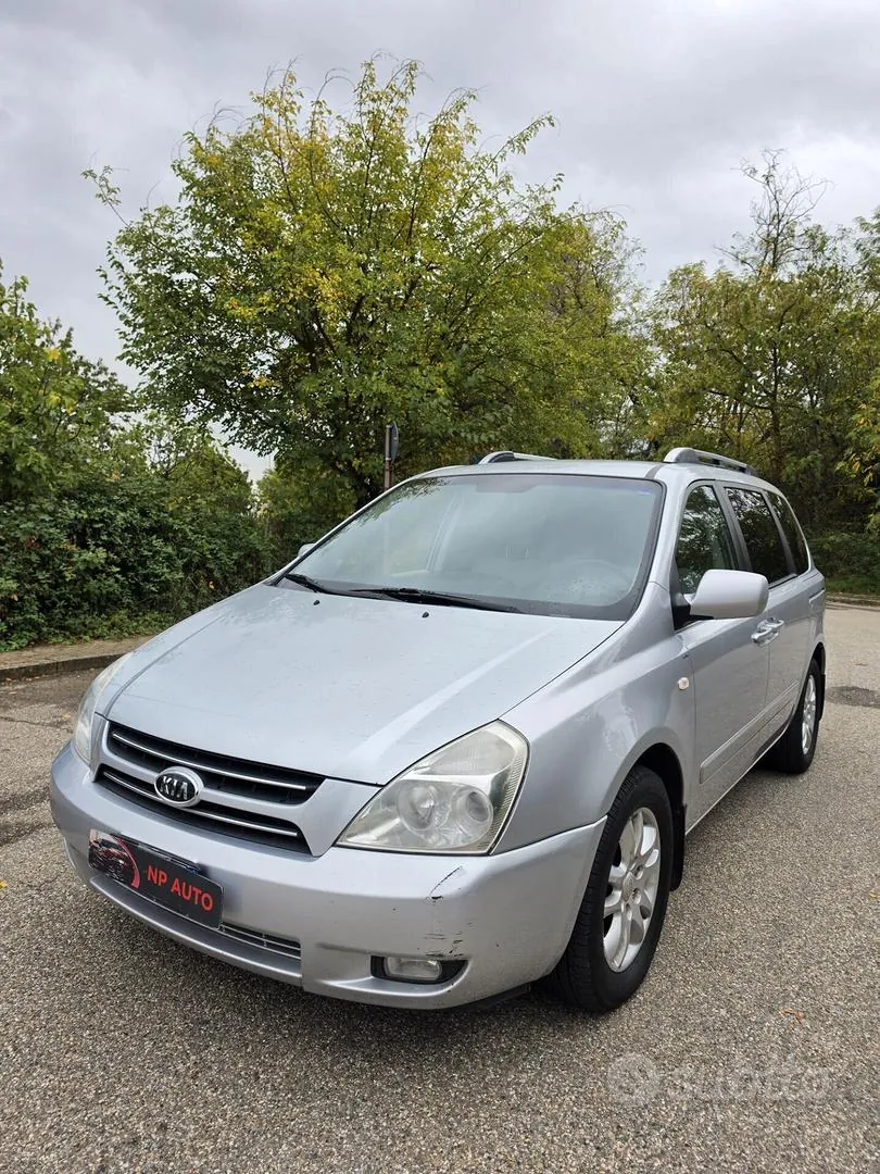Kia Carnival 2006 photo 2