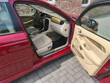 Jaguar X-Type