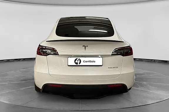Tesla Model Y 2023 photo 4