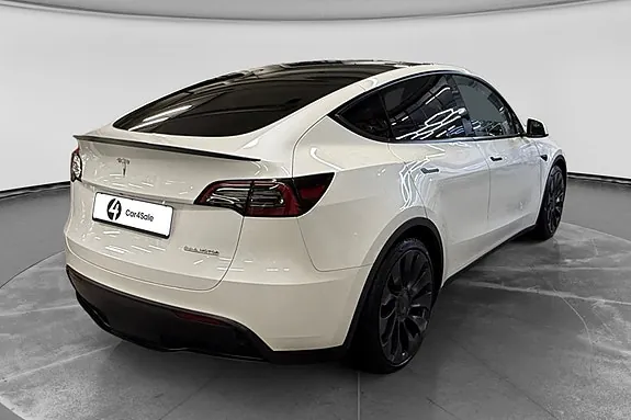 Tesla Model Y 2023 photo 5