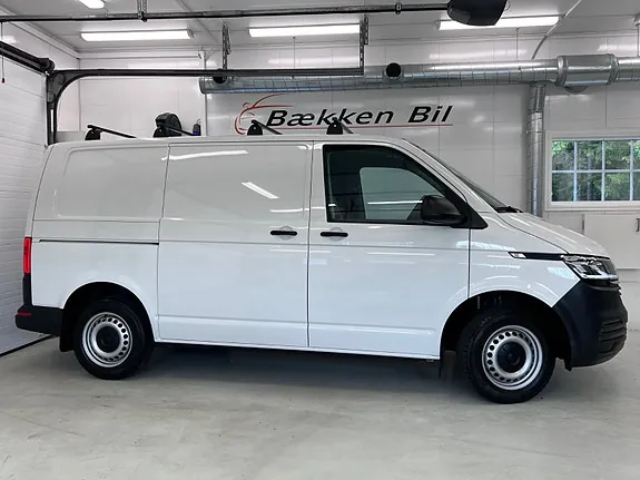Volkswagen Transporter 2022 photo 3