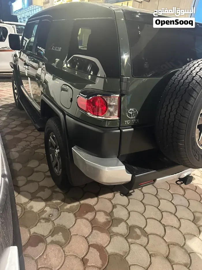 Toyota Fj 2011 photo 3