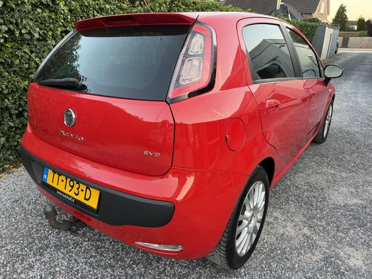 Fiat Punto Evo 2011 photo 3