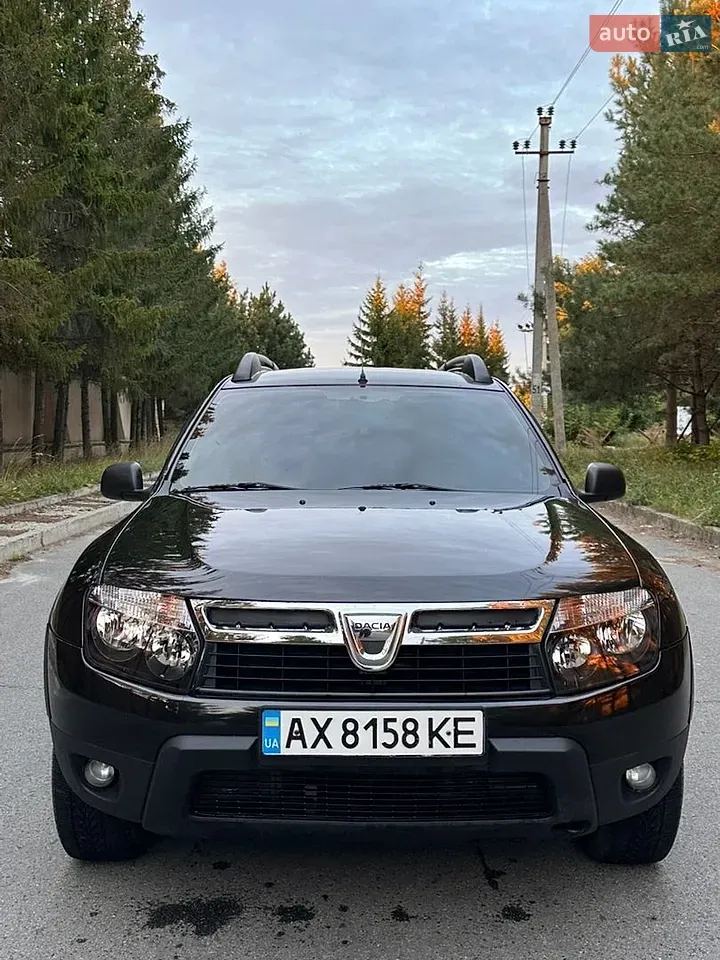Dacia Duster 2010 photo 2