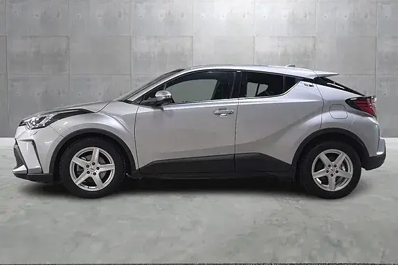 Toyota C-Hr 2023 photo 2