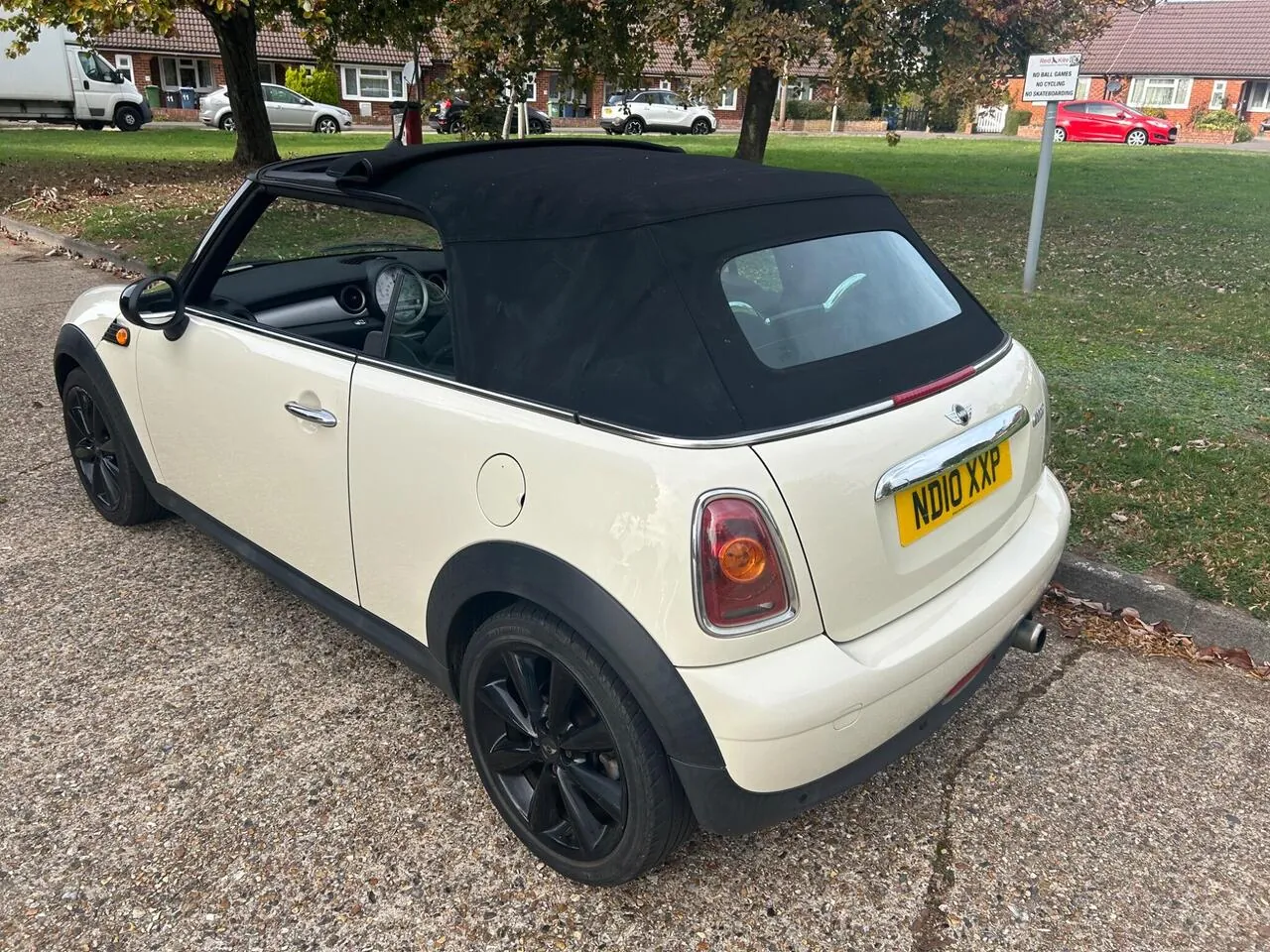 Mini Convertible 2010 photo 4