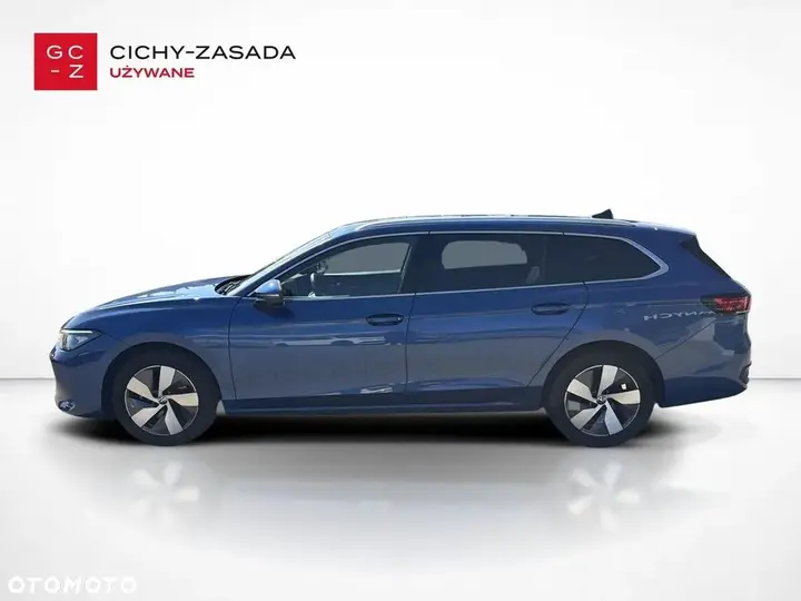 Volkswagen Passat 2024 photo 2