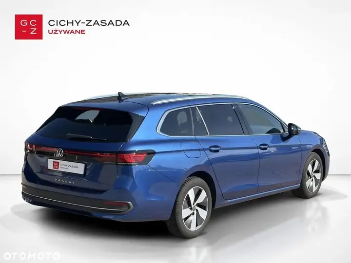 Volkswagen Passat 2024 photo 5