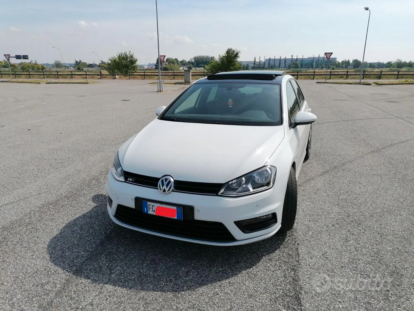 Volkswagen Golf 2017 photo 2