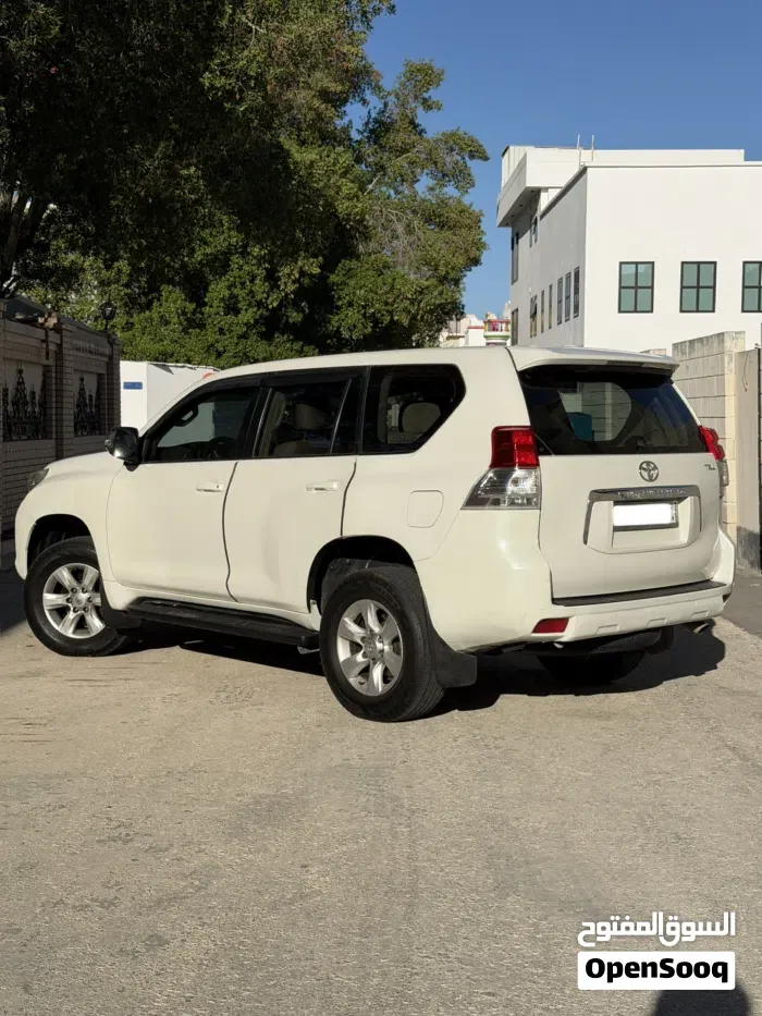 Toyota Prado 2013 photo 2
