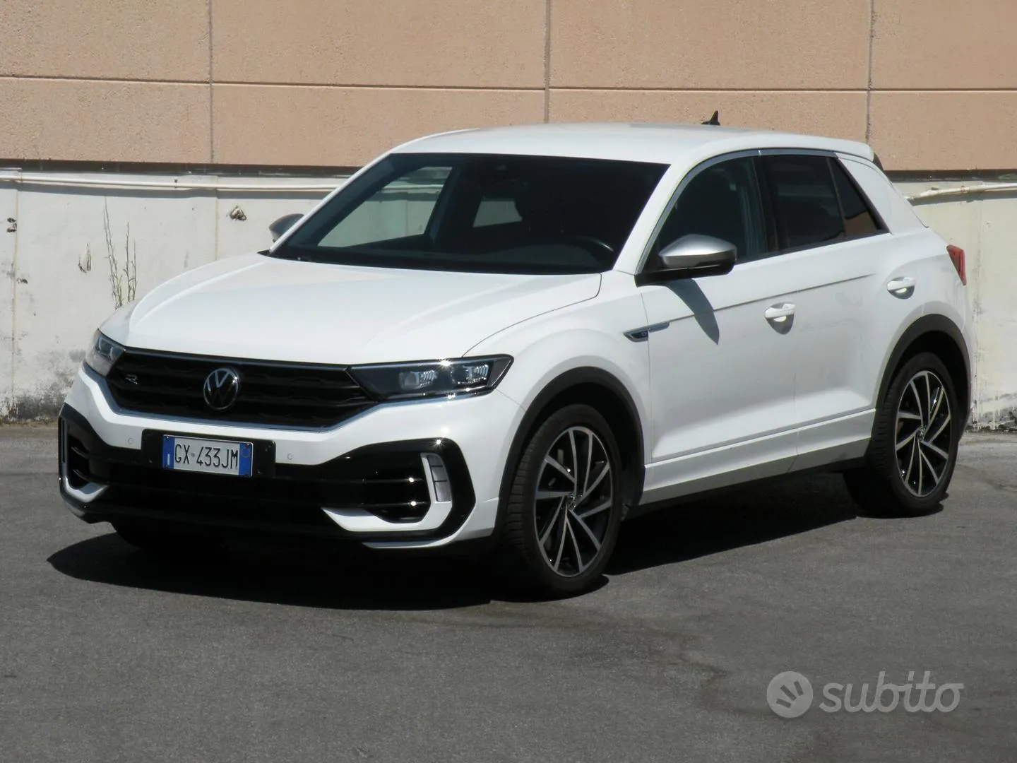 Volkswagen T-Roc 2022 photo 2