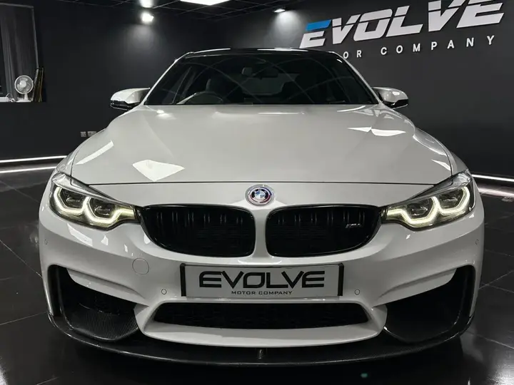BMW M4 2018 photo 4