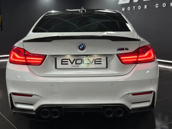 BMW M4 2018 photo 5