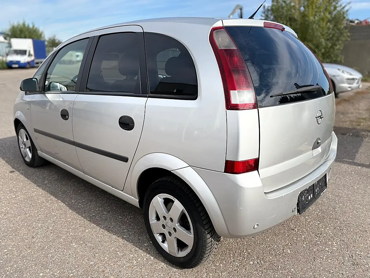 Opel Meriva 2022 photo 2