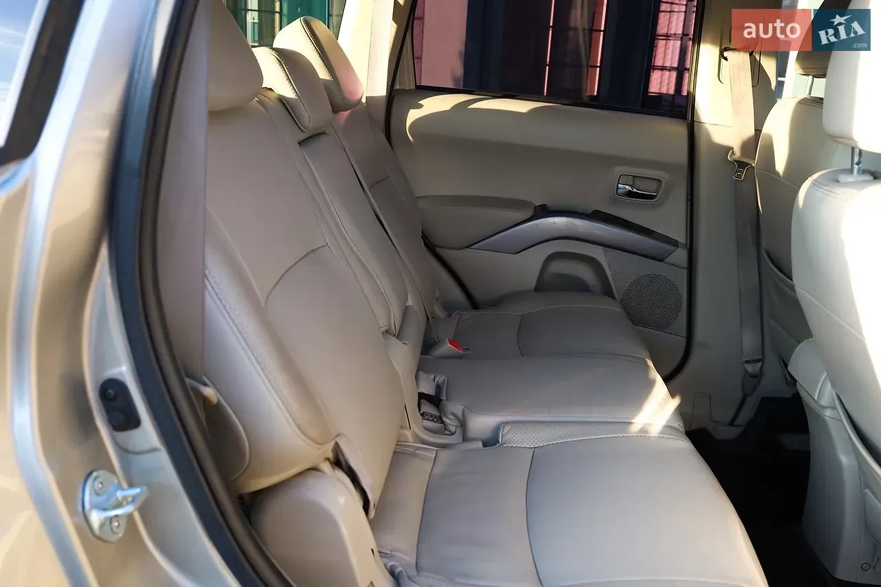 Mitsubishi Outlander 2008 photo 4