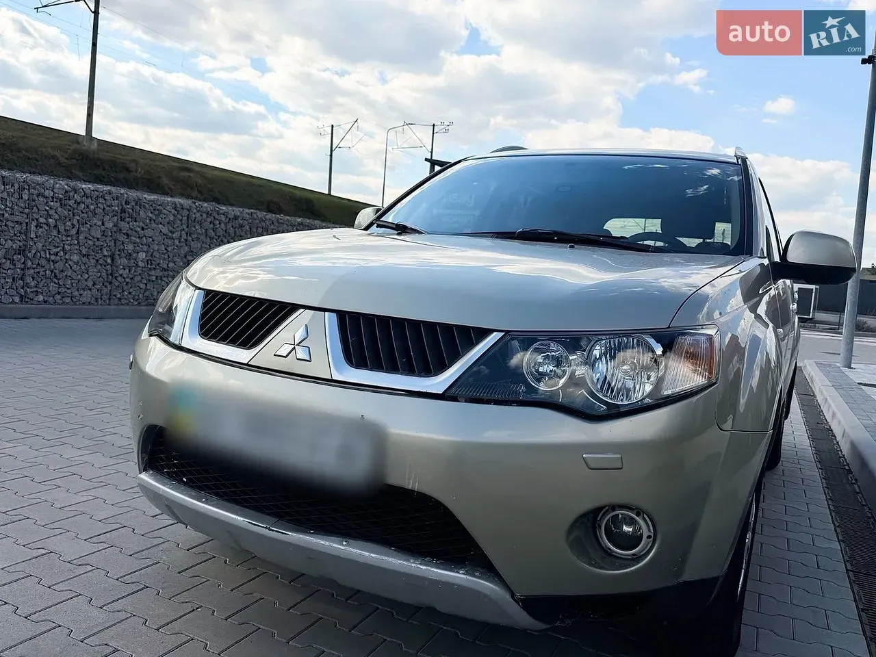 Mitsubishi Outlander 2008 photo 2