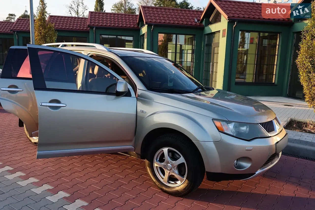 Mitsubishi Outlander 2008 photo 3