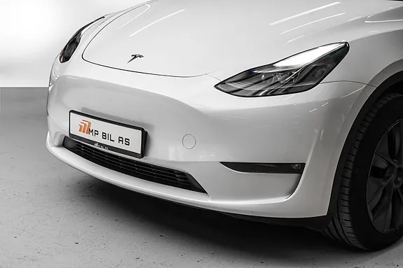 Tesla Model Y 2025 photo 3
