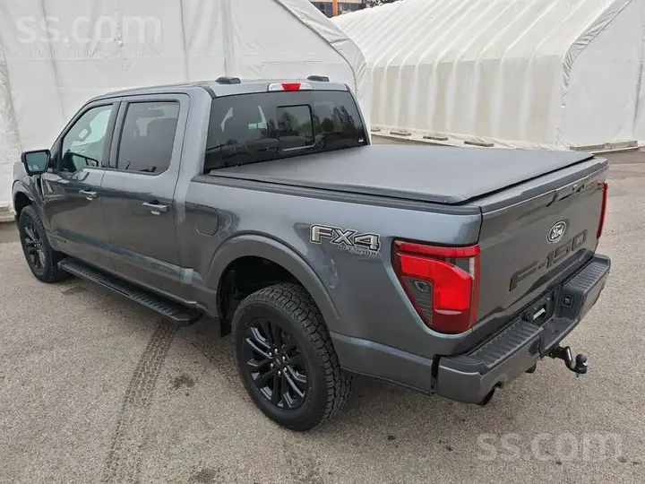 Ford F-150 2025 photo 3