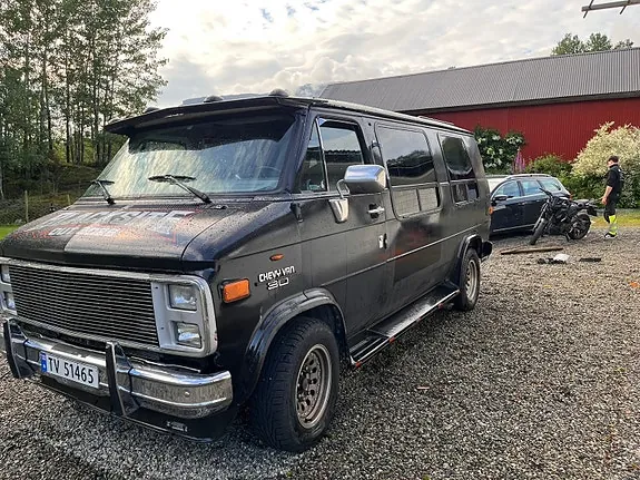 Chevrolet G30 1991 photo 2