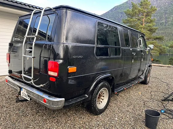 Chevrolet G30 1991 photo 3