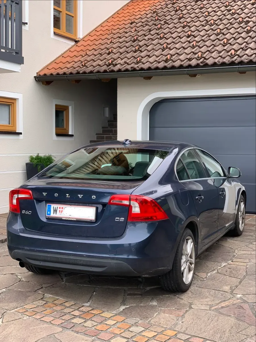 Volvo S60 2013 photo 2