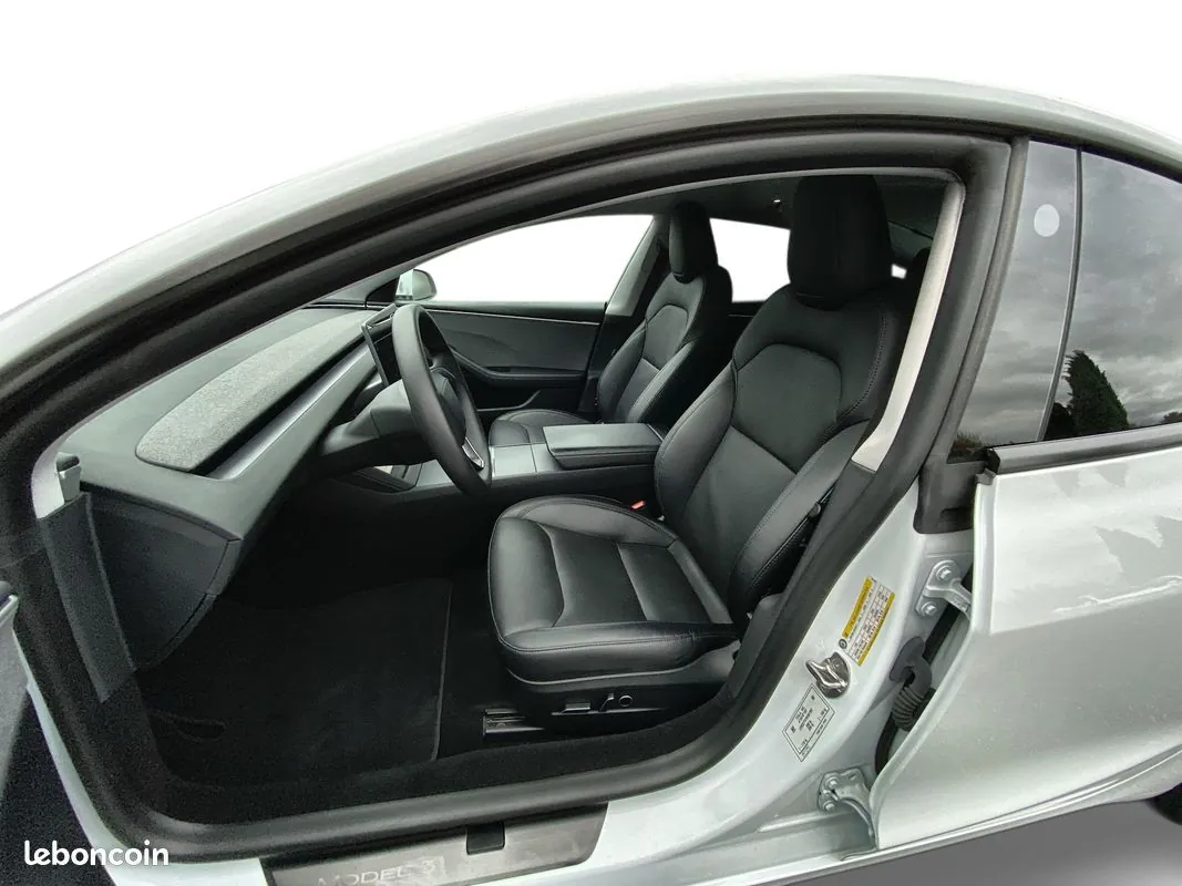 Tesla Model 3 2024 photo 4