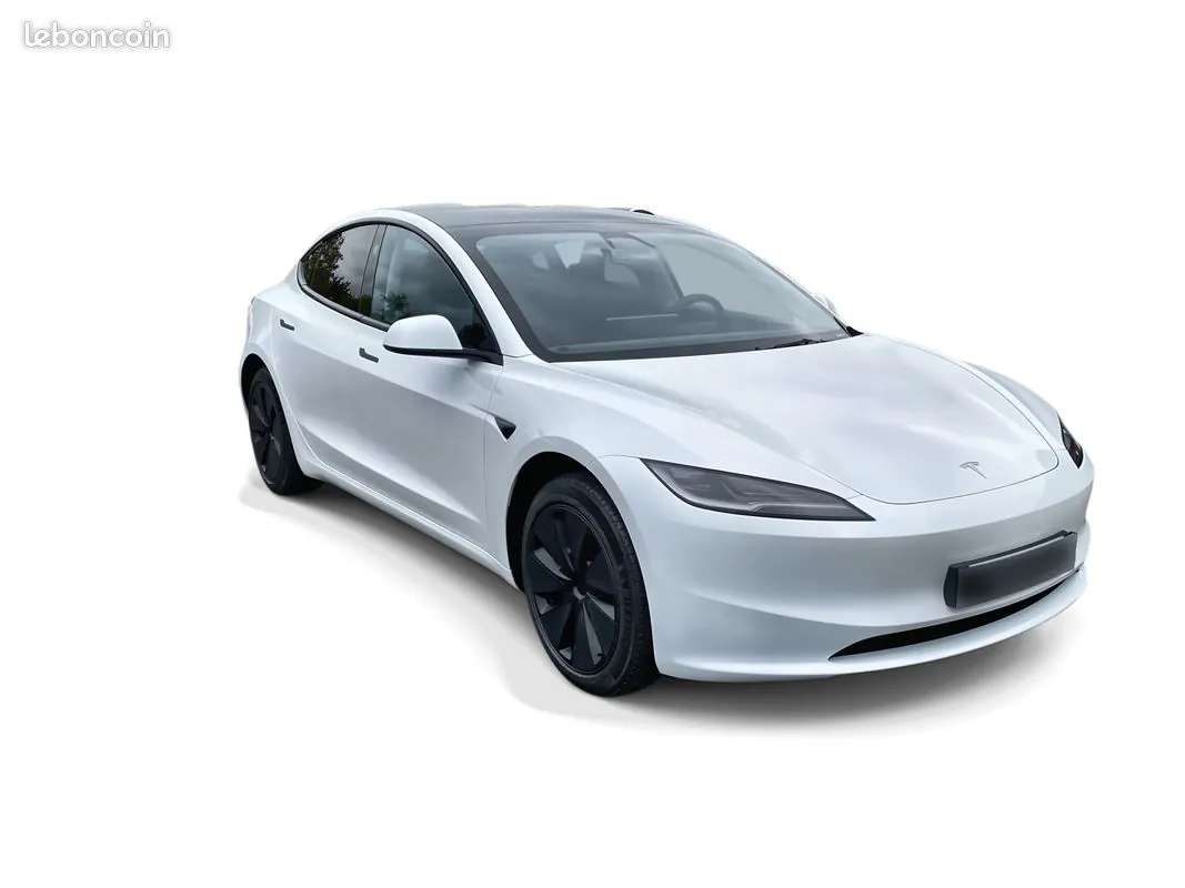 Tesla Model 3 2024 photo 3
